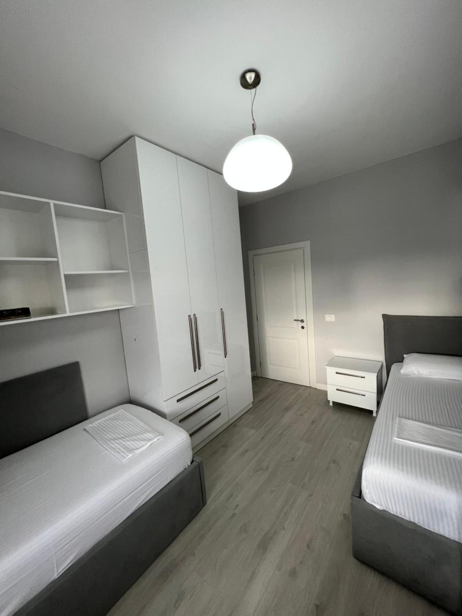 Tirana Gallery Apartment - City Center View Zewnętrze zdjęcie